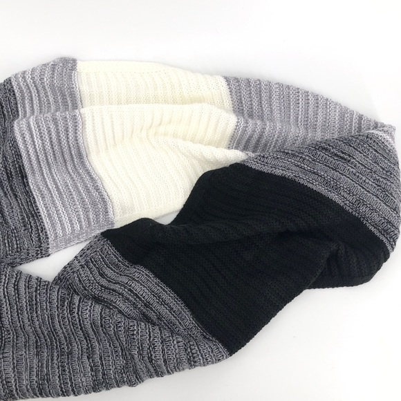 Calvin Klein Marled Color Block Tassel Scarf - Picture 4 of 6